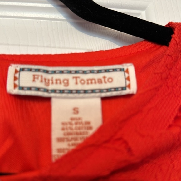 Flying tomato Small Red short tiered ruffle bell sleeve crocheted mini dress - Picture 7 of 11